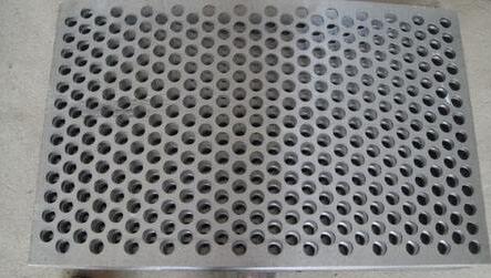 不銹鋼沖孔板.jpg 不銹鋼沖孔板.jpg